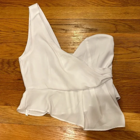 Superdown Karlie One Shoulder Top in White - Picture 6 of 8